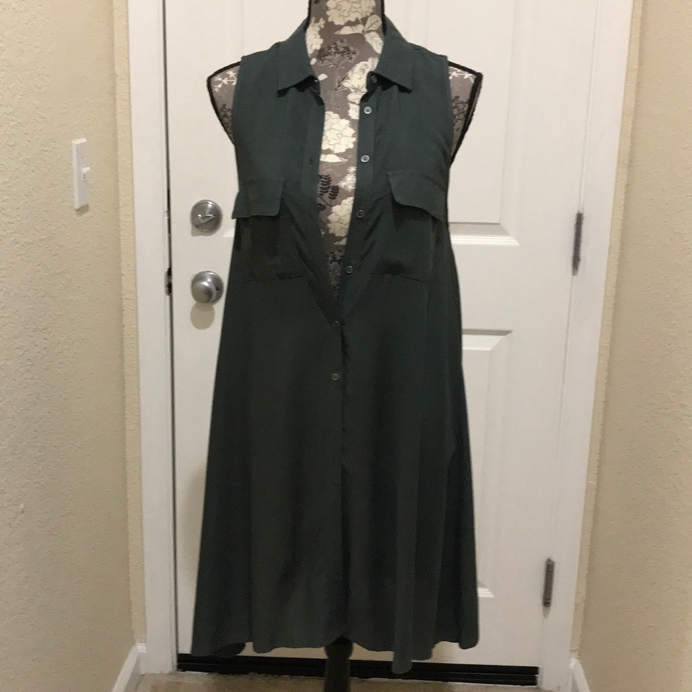 Size med sleeveless dress 3 for $20